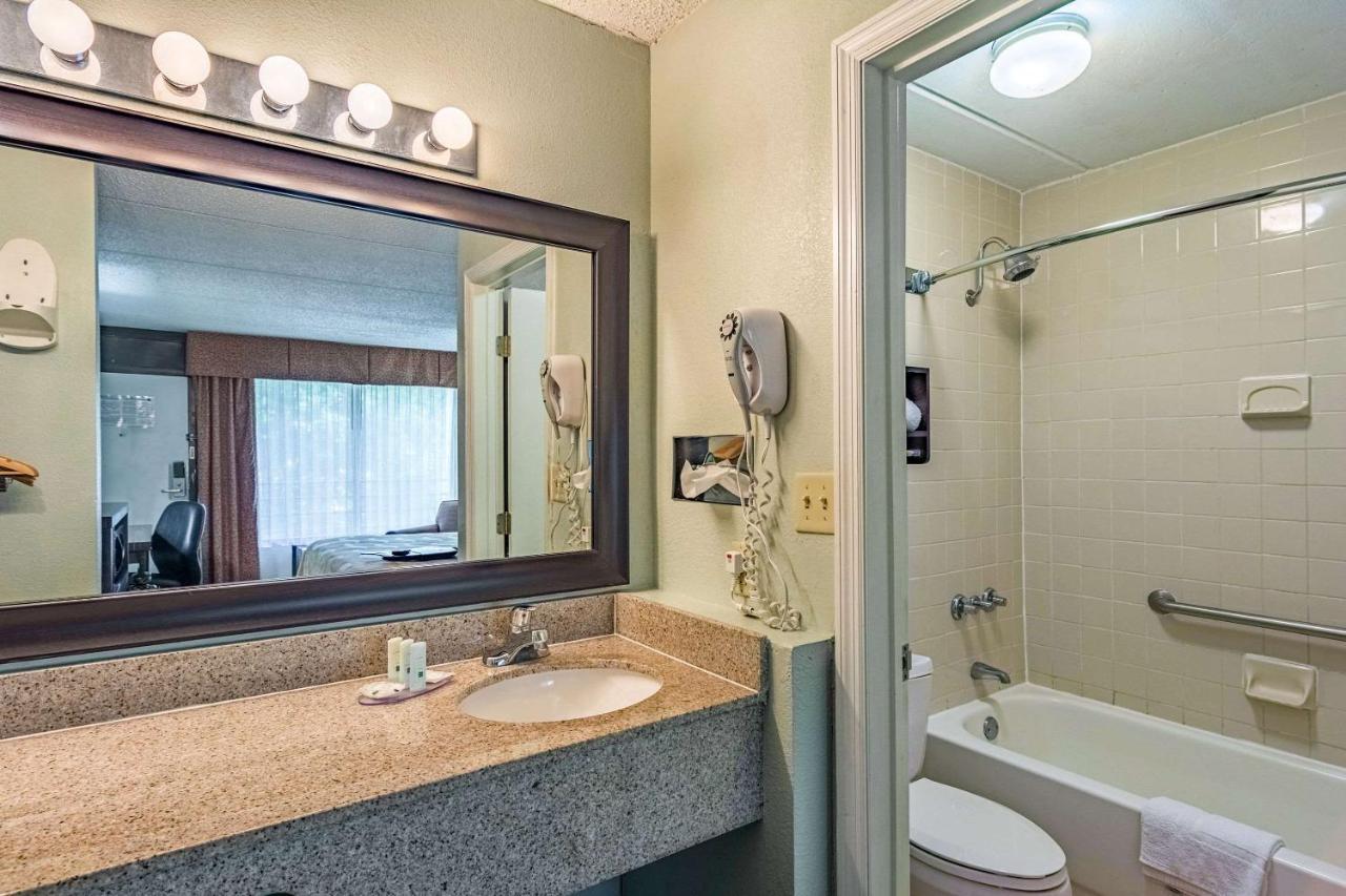 Quality Inn Columbus Near Fort Benning Exterior foto